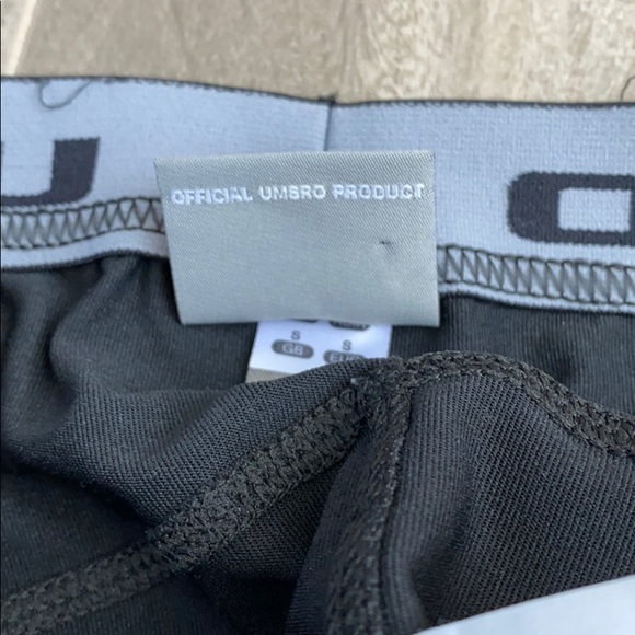 Unisex Umbro shorts - Picture 4 of 4